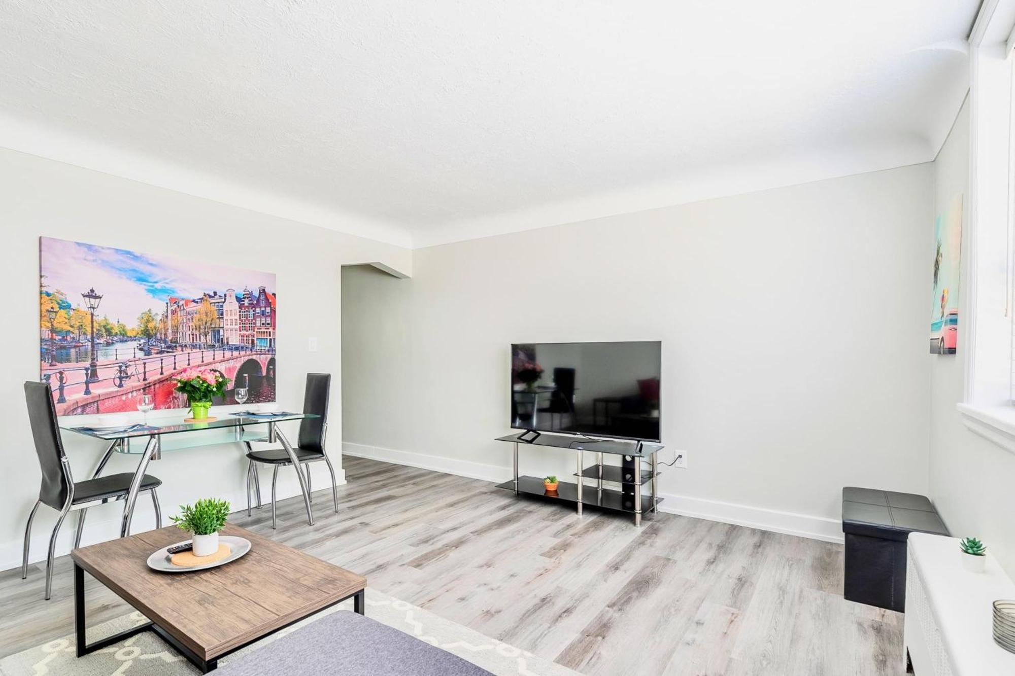 Cozy 1Br Apartment In Corktown Hamilton Esterno foto